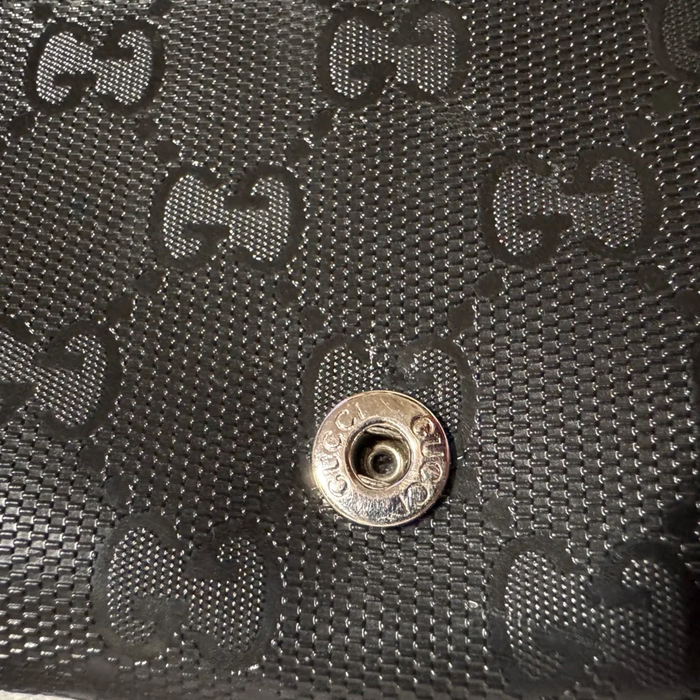 Gucci Black Guccissima Wallet – Authentic Timeless Design, Great Condition - Picture 13 of 16